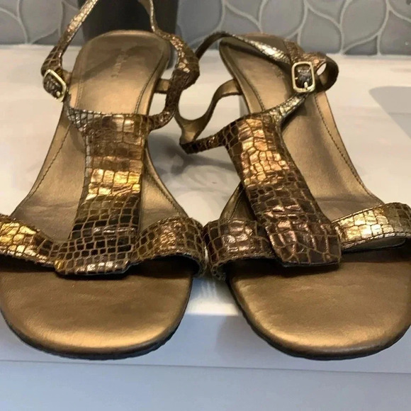 Liz Claiborne leather  10 - Picture 2 of 8